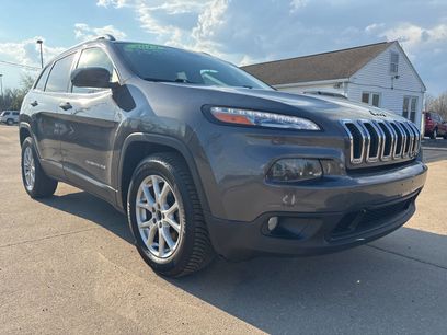 Used 2014 Jeep Cherokee Latitude w/ Comfort/Convenience Group