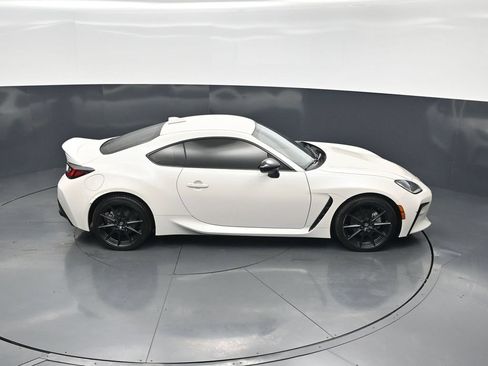 Used 2024 Toyota GR86 Premium RWD image 49