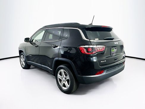 Used 2023 Jeep Compass Latitude w/ Convenience Group AWD/4WD image 5