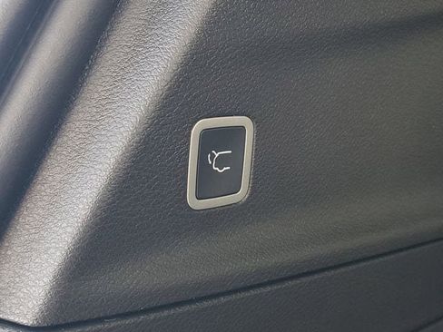 New 2026 Chrysler Pacifica Select image 10