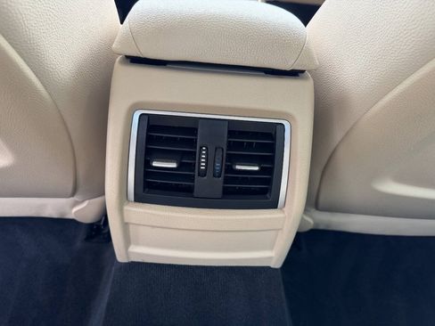 Used 2017 BMW 320i xDrive Sedan AWD/4WD image 20