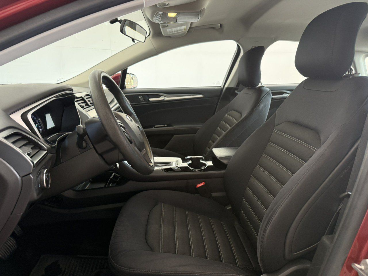 Used 2014 Ford Fusion SE FWD image 14