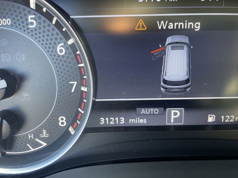 Used 2023 Nissan Armada S image 20