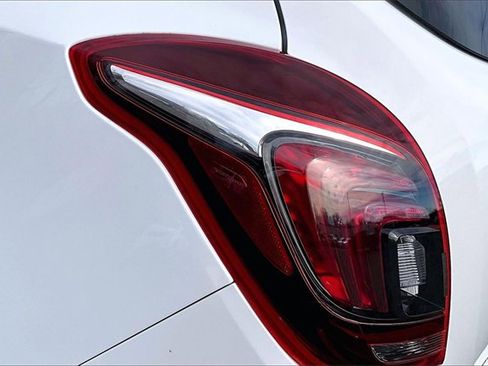 Used 2022 Buick Encore Preferred w/ Safety Package image 30