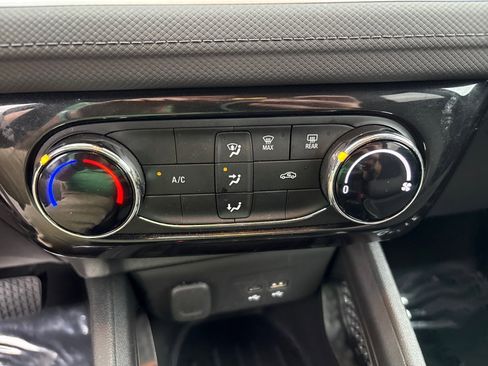 Used 2024 Chevrolet TrailBlazer LT image 19