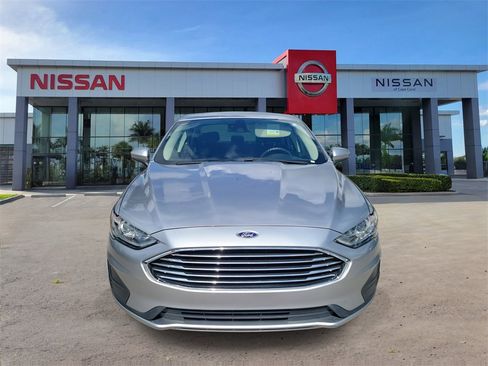 Used 2020 Ford Fusion SE image 10