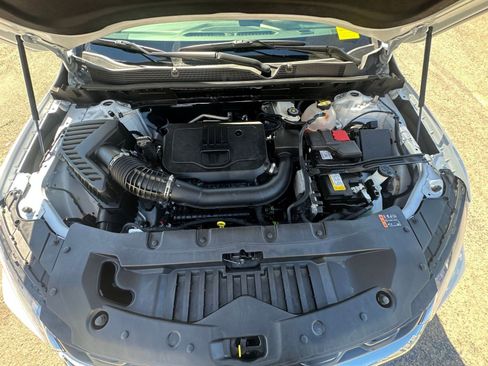 Used 2025 Chevrolet Blazer LT image 32