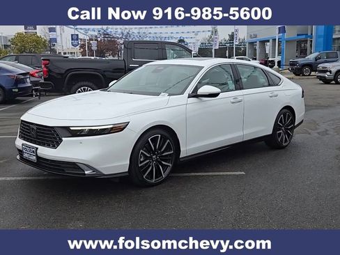 Used 2023 Honda Accord Touring image 5