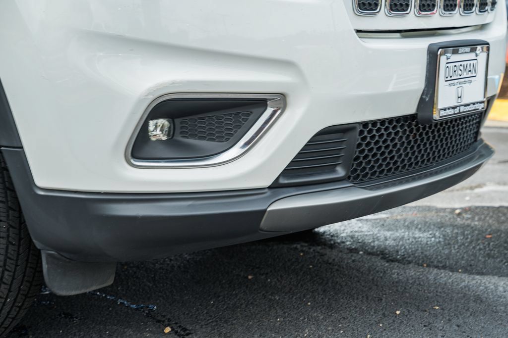 Used 2019 Jeep Cherokee Limited AWD/4WD image 15
