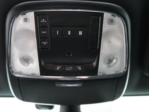 Used 2020 Jeep Grand Cherokee Altitude image 54