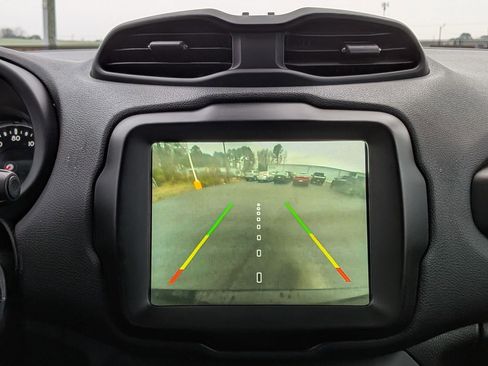 Used 2023 Jeep Renegade Limited w/ Limited Elite Group image 23