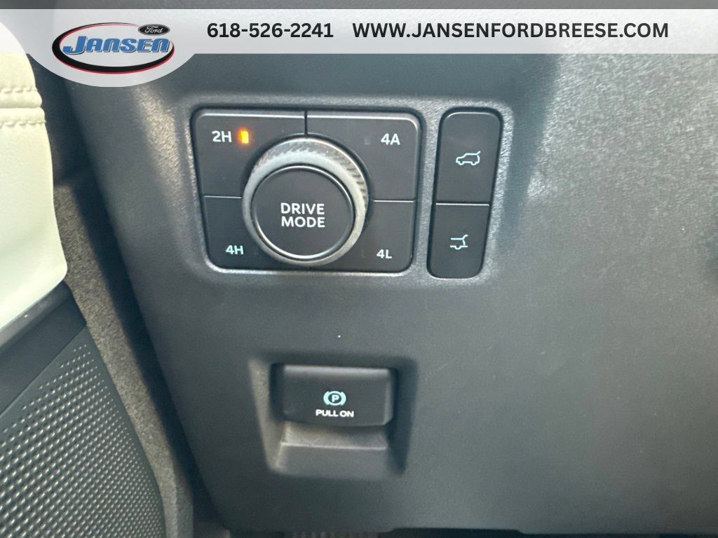 Used 2025 Ford Expedition Platinum AWD/4WD image 14