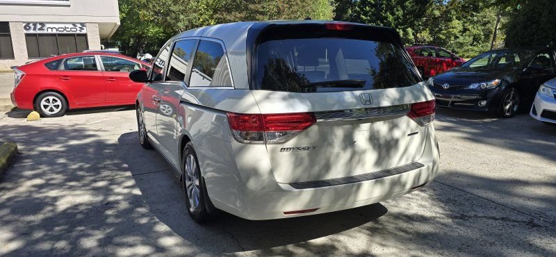 Used 2016 Honda Odyssey SE image 3