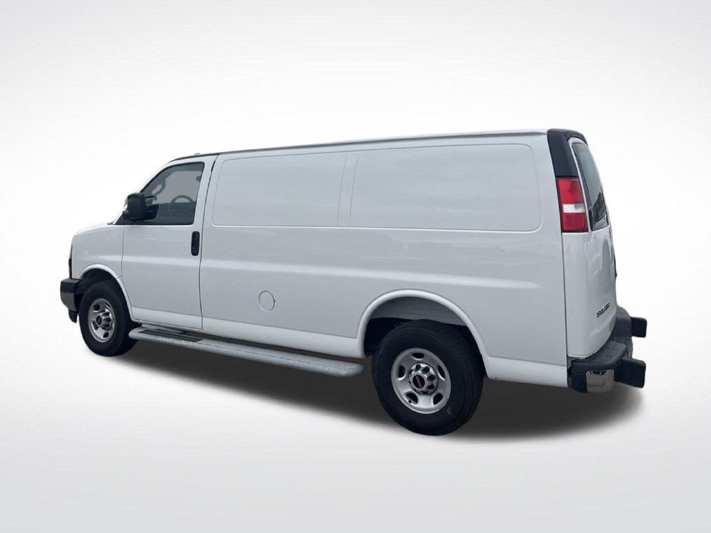 Used 2025 GMC Savana 2500 w/ Driver Convenience Package RWD image 8
