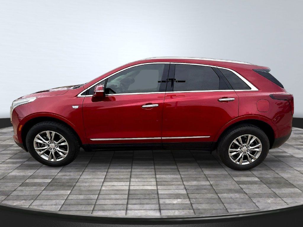 Used 2023 Cadillac XT5 Premium Luxury w/ Technology Package FWD image 4