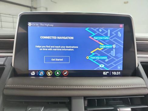 Used 2021 GMC Yukon XL SLT w/ SLT Premium Package RWD image 29