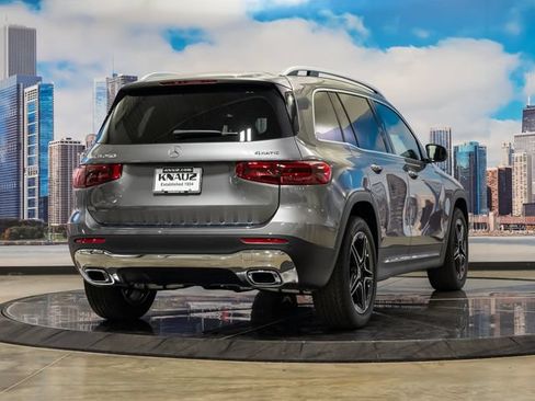 Used 2026 Mercedes-Benz GLB 250 4MATIC image 8