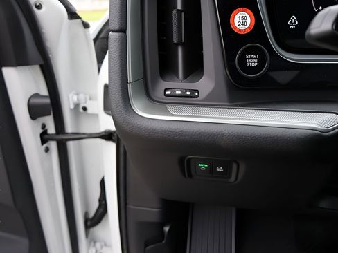 New 2026 Porsche Cayenne AWD/4WD image 33