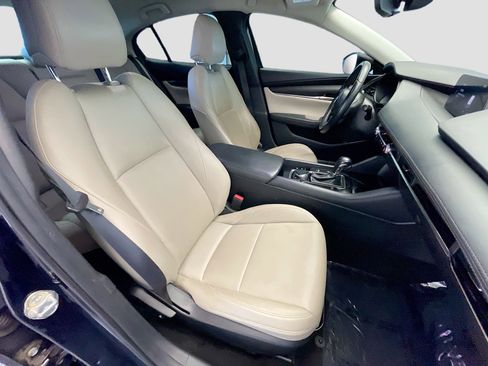 Used 2019 MAZDA MAZDA3 Sedan w/ Preferred Package image 17