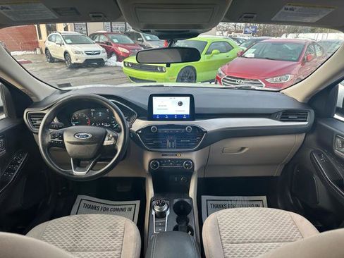 Used 2020 Ford Escape SE image 20
