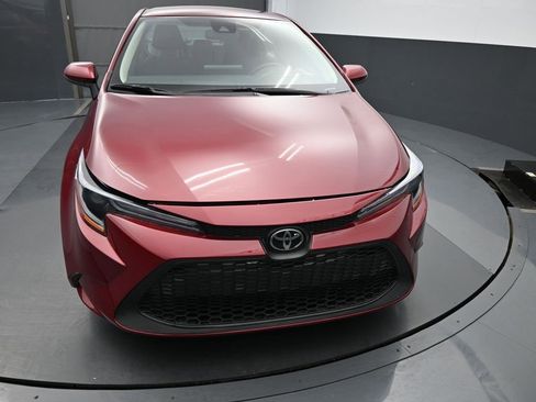 Used 2022 Toyota Corolla LE image 1