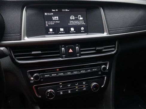 Used 2018 Kia Optima S w/ 18" Alloy Wheels Package image 29