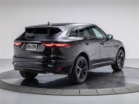 New 2024 Jaguar F-PACE R-Dynamic S image 5