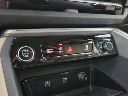 Used 2025 Audi Q5 Premium Plus w/ Premium Plus AWD/4WD image 26