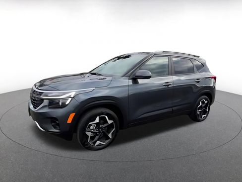 Used 2025 Kia Seltos S image 8