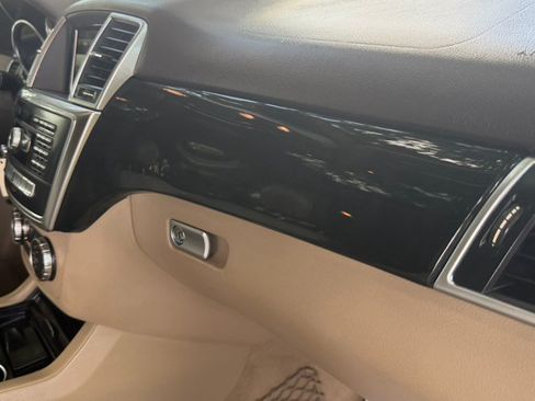 Used 2015 Mercedes-Benz ML 350 4MATIC w/ Premium 1 Package image 36