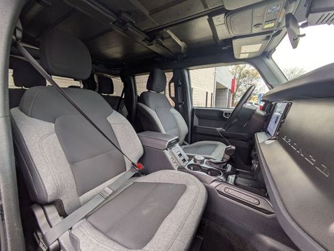 Used 2025 Ford Bronco Big Bend image 31