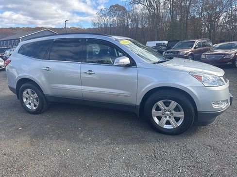 Used 2012 Chevrolet Traverse LT image 8