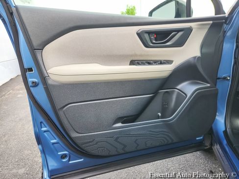 Certified 2025 Subaru Forester AWD/4WD image 14