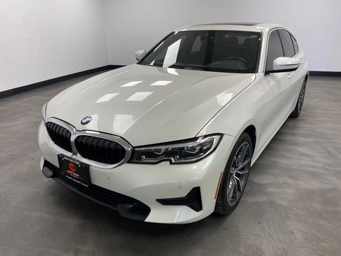 Used 2019 BMW 330i xDrive Sedan w/ Convenience Package AWD/4WD image 2