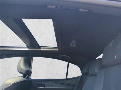 Used 2025 Toyota Camry XSE FWD image 19
