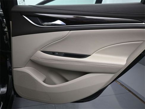 Used 2017 Buick LaCrosse Preferred image 16