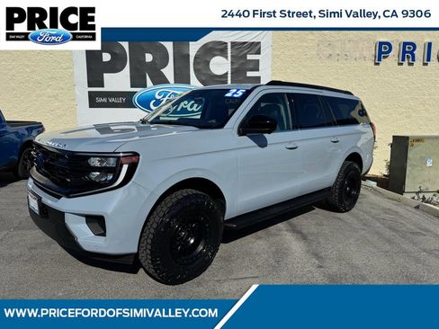 Used 2025 Ford Expedition Max Active RWD image 1