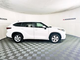 Used 2024 Toyota Highlander LE video 2