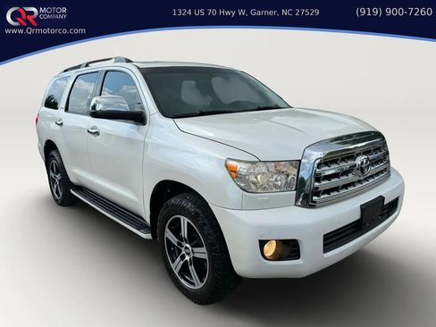 Used 2014 Toyota Sequoia Platinum RWD image 1