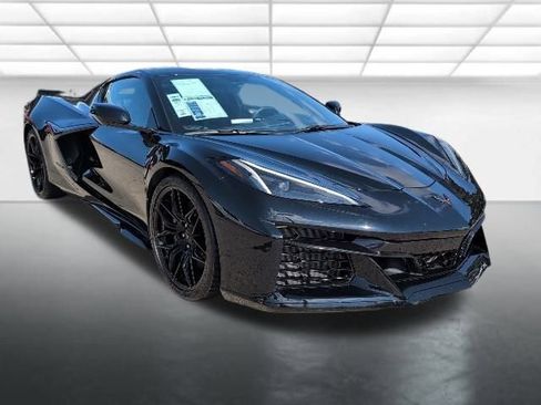 Used 2023 Chevrolet Corvette Z06 image 1