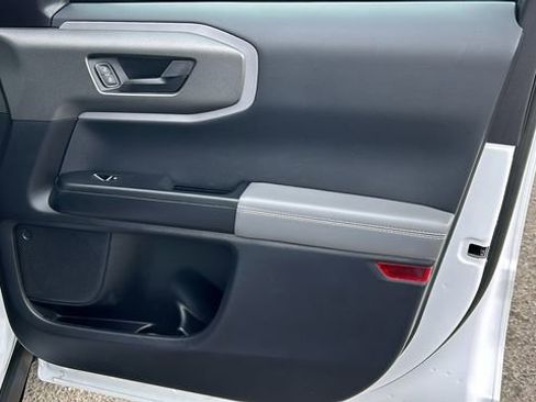 Used 2025 Ford Bronco Sport Badlands image 10