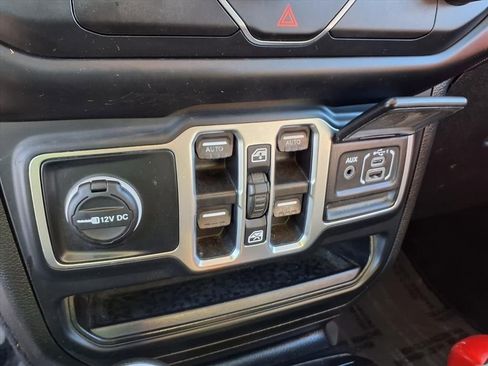 Used 2019 Jeep Wrangler Unlimited Sport S image 8