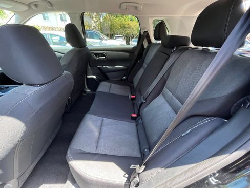 Used 2025 Nissan Rogue SV FWD image 28