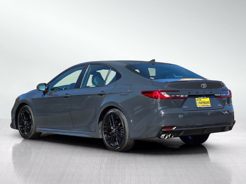 Used 2025 Toyota Camry SE FWD image 7
