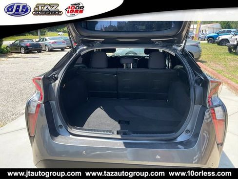 Used 2018 Toyota Prius Three FWD image 16