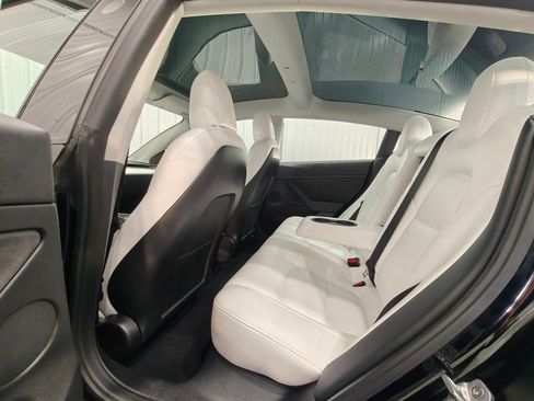Used 2022 Tesla Model 3 Long Range AWD/4WD image 24