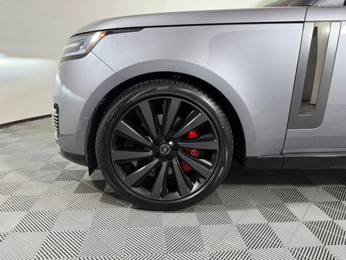 Used 2024 Land Rover Range Rover SV image 12