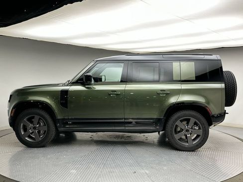 New 2026 Land Rover Defender 110 X-Dynamic SE AWD/4WD image 2