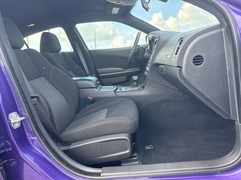 Used 2023 Dodge Charger SXT RWD image 10