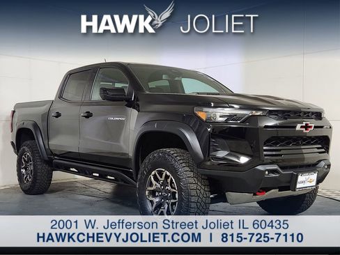 Used 2025 Chevrolet Colorado ZR2 w/ Technology Package AWD/4WD image 10